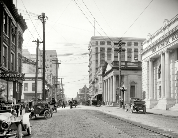Photo showing: Forsyth Street -- Jacksonville, Florida, circa 1910. Forsyth Street, west from Main. 