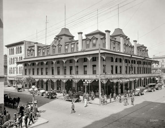 Photo showing: Hotel Duval -- Jacksonville, Florida, circa 1910.