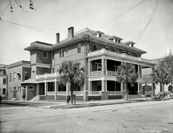 Photo showing: Seminole Club -- Jacksonville, Florida, circa 1910.