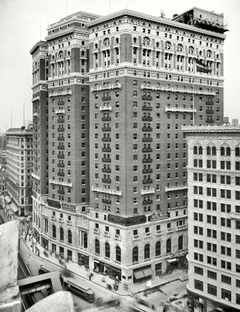 Photo showing: Hotel McAlpin -- Herald Square, New York, circa 1912.