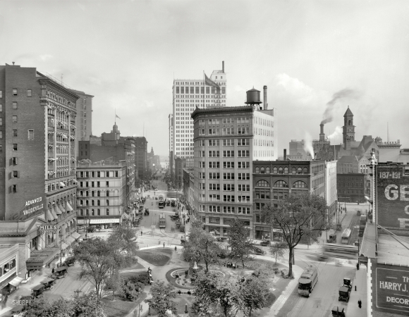 Photo showing: Capitol Park, Detroit -- Detroit circa 1912. Griswold Street from Capitol Park.