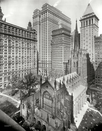 Photo showing: Trinity Church -- With the Equitable Building and Bankers Trust tower, New York circa 1915.