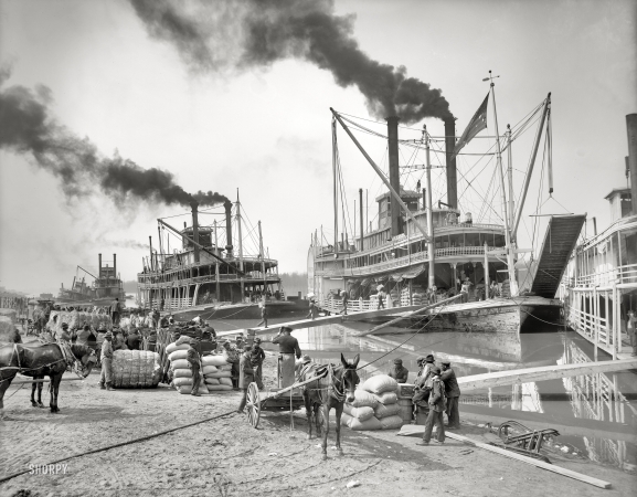 Photo showing: Mississippi Belles -- The Mississippi River at Vicksburg, circa 1906. Sternwheeler Belle of Calhoun and sidewheeler Belle of the Bends.