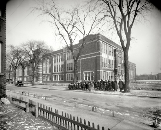 Photo showing: Detroit School Days -- Balch School students, circa 1922.