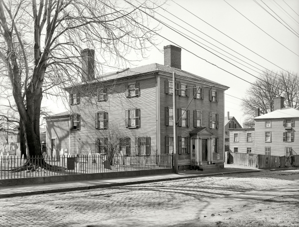 Photo showing: Grimshawe House -- Salem, Massachusetts, circa 1906.
