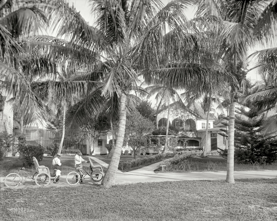 Photo showing: West Palm Beach -- The Beach Club. Florida, circa 1910.