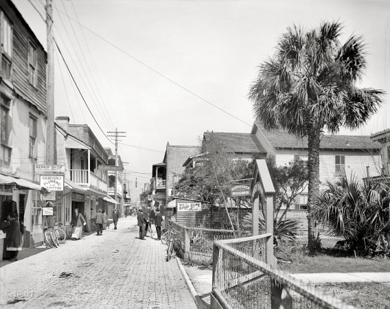 Photo showing: St. Augustine -- Florida, circa 1908. St. George Street.