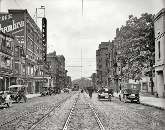 Photo showing: Euclid Avenue -- Cleveland, Ohio, circa 1911. Euclid Avenue at 105th Street.