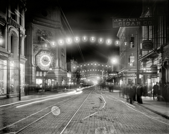 Photo showing: Charleston Night -- Charleston, South Carolina, circa 1910. King Street lights at night.