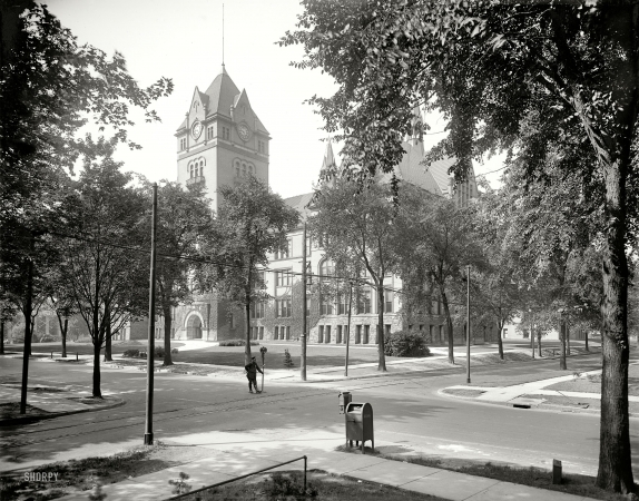 Photo showing: A Tranquil High -- Detroit, Michigan, circa 1915. Old Central High School.