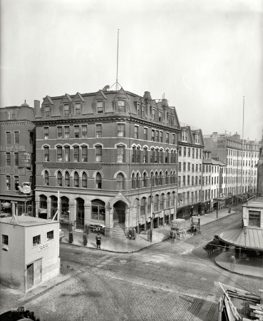 Photo showing: Crawford House -- Boston, Massachusetts, circa 1910.