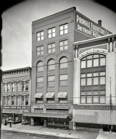 Photo showing: Pringle Furniture -- Detroit circa 1912. Pringle Furniture Co., Gratiot Avenue.