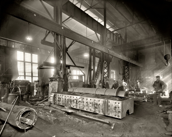 Photo showing: Iron Men: 1915 -- Wyandotte, Michigan. Foundry, Detroit Shipbuilding Co.