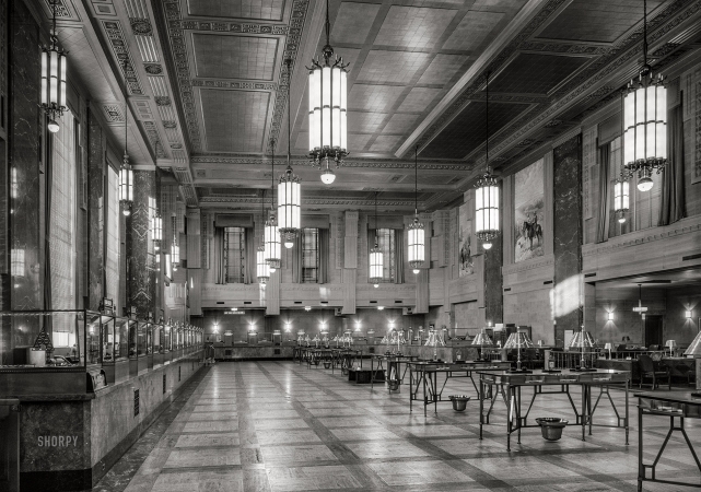 Photo showing: Dollar Savings Bank -- October 24, 1944. Dollar Savings Bank, 2516 Grand Concourse, Bronx, New York. Main banking room.