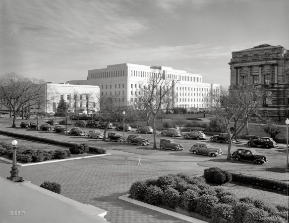 Photo showing: Library of Congress -- John Adams building and Folger Library, Washington, D.C. circa 1939. 