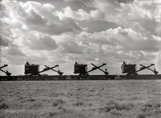 Photo showing: Steam Shovels on Flatcars -- Cherokee County, Kansas, May 1936.