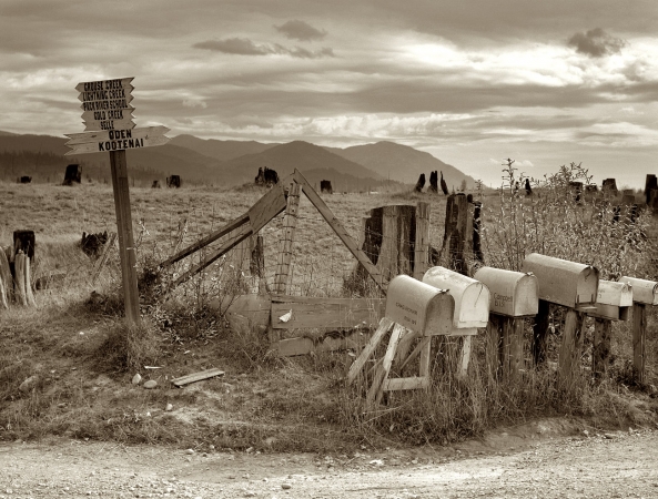 Photo showing: Crossroads -- October 1939. Boundary County, Idaho. Crossroads off the highway in a cut-over area.