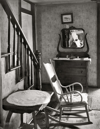Photo showing: The Chair -- July 1935. Interior of unemployed man's house. Morgantown, West Virginia.