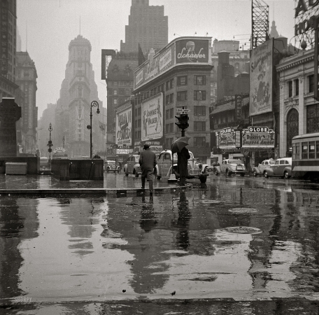 Photo showing: Times Square in the Rain -- New York, March 1943.
