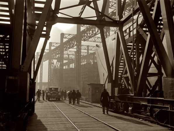 Photo showing: Shipyard Shadows -- Baltimore 1941. Bethlehem-Fairfield Shipyards, building Liberty ships.