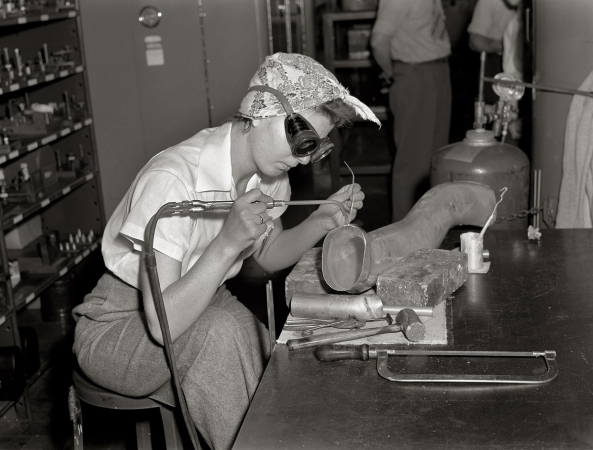 Photo showing: Acetylene Annie -- July 1942. Ford plant at Willow Run, Michigan.