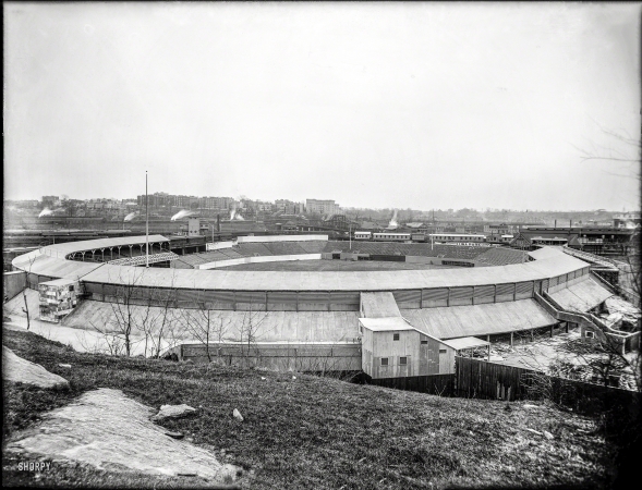 Photo showing: Polo Grounds -- New York, 1909. Polo Grounds, view from Coogan's Bluff (baseball).