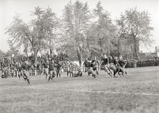 Photo showing: College Football -- 1912. Washington, D.C. Georgetown-Carlisle game; Glenn Warner.