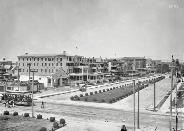 Photo showing: First Resort -- July 1911. Street scene, 2nd Avenue, Asbury Park, New Jersey.