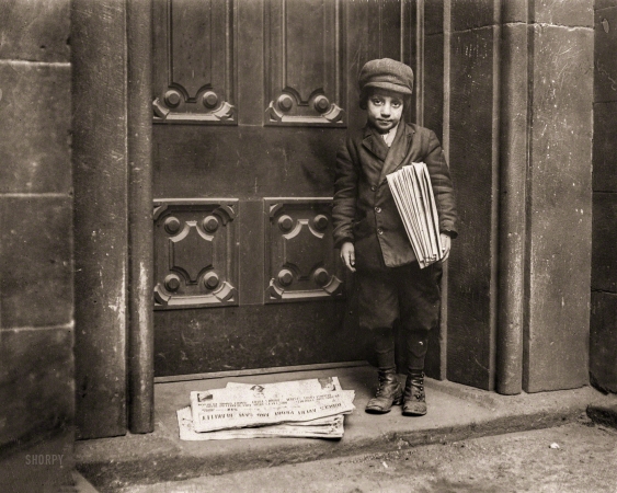 Photo showing: Judges Avert Probe -- Newsboy, 1913. Headline appears to be 'Judges Avert Probe and Save Blakeley'.