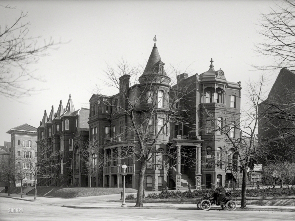 Photo showing: Chez Kemp -- Washington, D.C., 1915. Dr. Thomas J. Kemp residence, 15th Street and Massachusetts Avenue N.W.