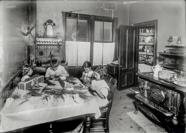 Photo showing: Honest Household -- August 1912. Roxbury, Mass. Home work on tags. Home of Martin Gibbons, 268 Centre Street.