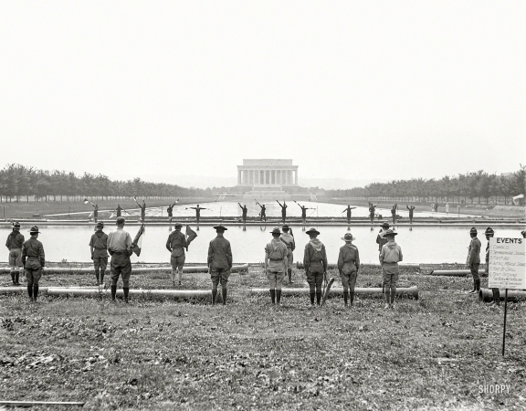 Photo showing: Instant Messaging -- June 16, 1923. Semaphore signals -- Boy Scouts at Lincoln Memorial.