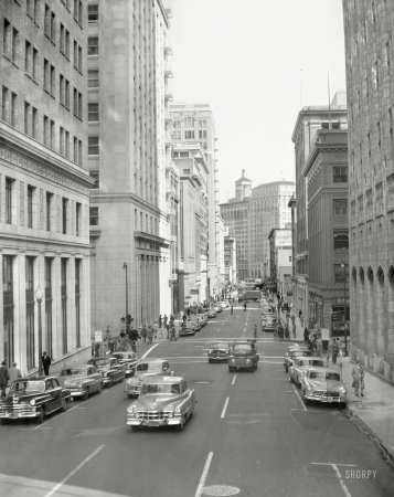 Photo showing: Pine Street -- 1952. Pine Street at Montgomery, San Francisco.