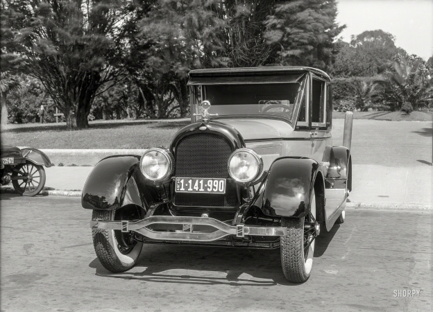 Photo showing: Drivers Wanted -- San Francisco, 1924. Marmon coupe at Golden Gate Park.