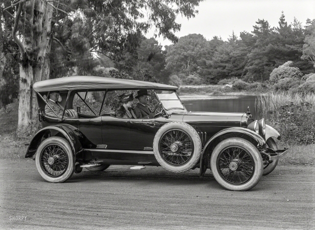 Photo showing: Sixth Wheel -- San Francisco circa 1919. Mercer touring car at Chain of Lakes, Golden Gate Park.