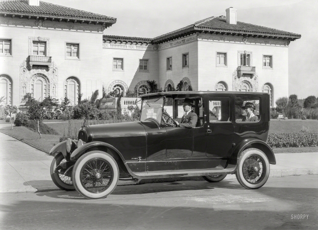 Photo showing: Mrs. Manors -- San Francisco circa 1920. Marmon 34 Limousine.