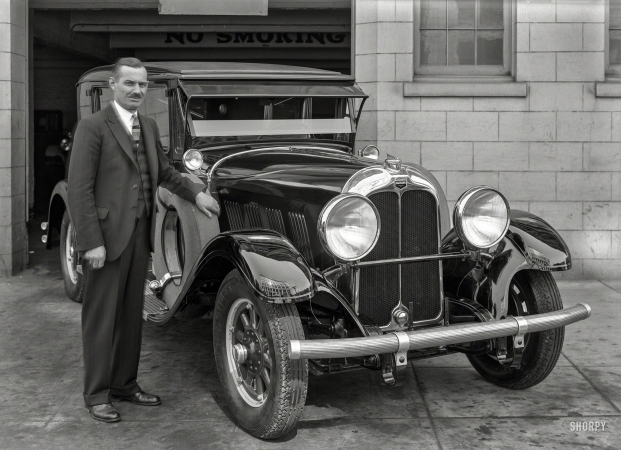 Photo showing: Auburn Garage -- San Francisco, 1928. Auburn 8-115 at garage.