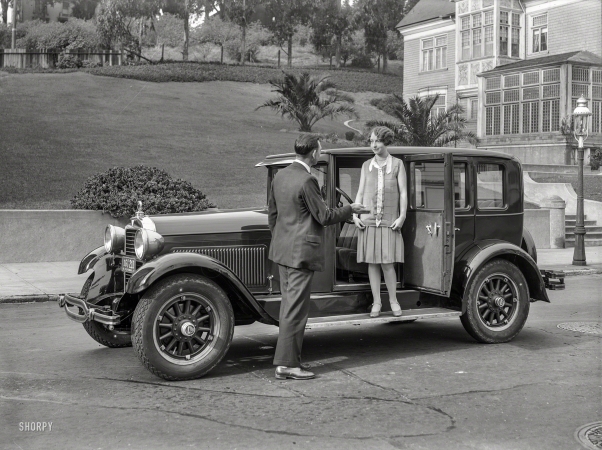 Photo showing: Step-Down Body -- San Francisco, 1927. Hudson Super Six.