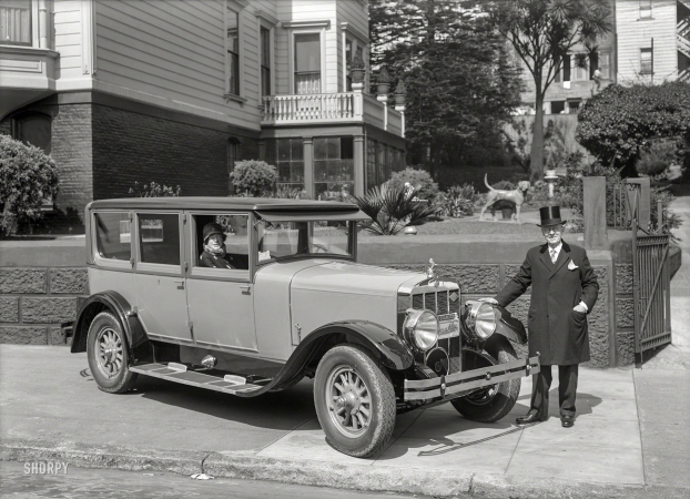 Photo showing: Franklin and Franklin -- San Francisco, 1928. Col. M. Franklin with Franklin Airman sedan.