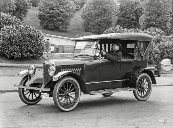 Photo showing: Buggy Buffet -- San Francisco, 1919. Grant Six touring car at Alta Plaza Park.