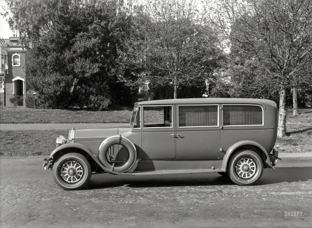 Photo showing: Private Coach -- San Francisco circa 1931. Pierce-Arrow limousine.