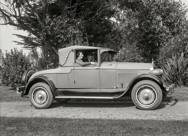 Photo showing: Va-Va-Vroom -- San Francisco circa 1927. Paige Cabriolet Roadster.