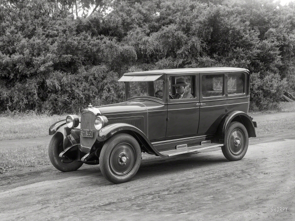 Photo showing: Shady Six -- San Francisco, 1925. Overland Six sedan.