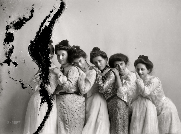 Photo showing: Sixter Act -- Washington, D.C., circa 1902. Heilbrun, L.