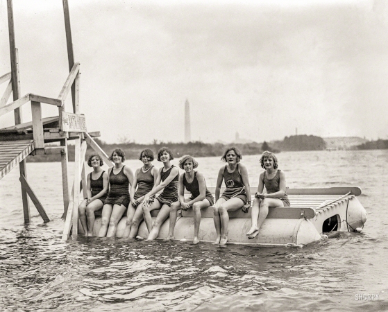 Photo showing: Pontoons on the Potomac -- April 29, 1925. Girls from Keith's [vaudeville theater] at Arlington Beach.