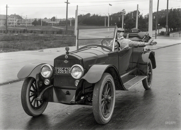 Photo showing: The Black Hand -- San Francisco, 1920. Standard Eight touring car.