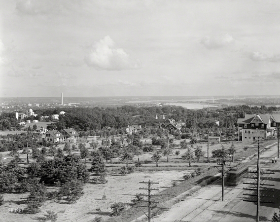 Photo showing: Riverdale -- Washington, D.C., circa 1923. View of Naval Observatory and Washington from Massachusetts Avenue hill.
