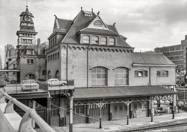 Photo showing: B&O Depot -- Philadelphia, 1959. Baltimore & Ohio Railroad Station, 24th and Chestnut Streets.