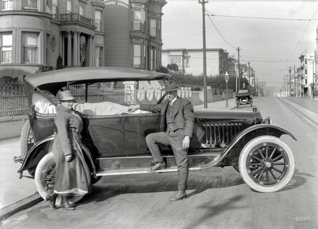 Photo showing: Sleeping Car -- San Francisco circa 1920. Chalmers touring car on California Street.