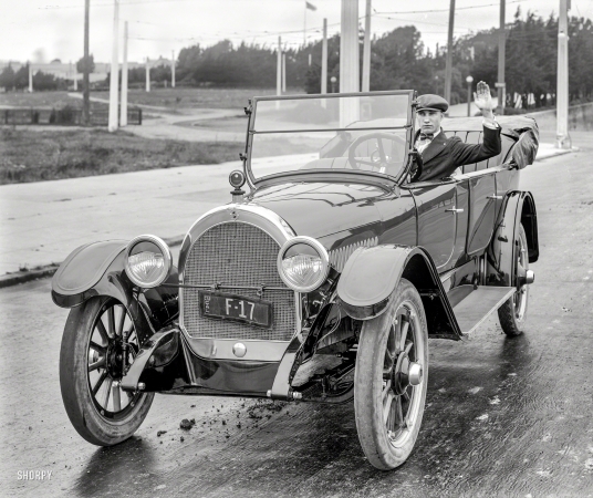 Photo showing: Mr. Right -- San Francisco in 1920. Oldsmobile touring car.